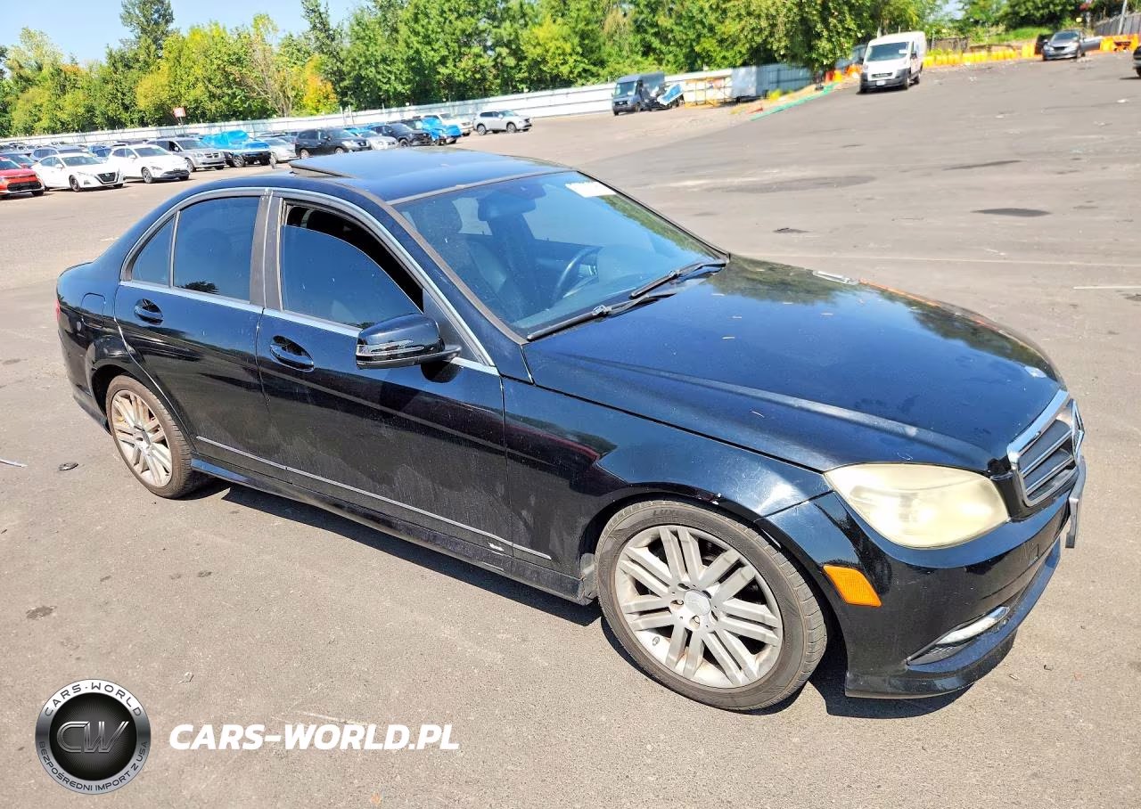 2010 Mercedes-Benz C 300 VIN:WDDGF5EB8AR109653 - 4