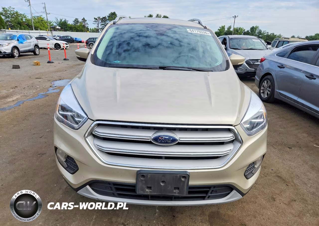 2018 Ford Escape Titanium VIN:1FMCU0J98JUA54652 - 5