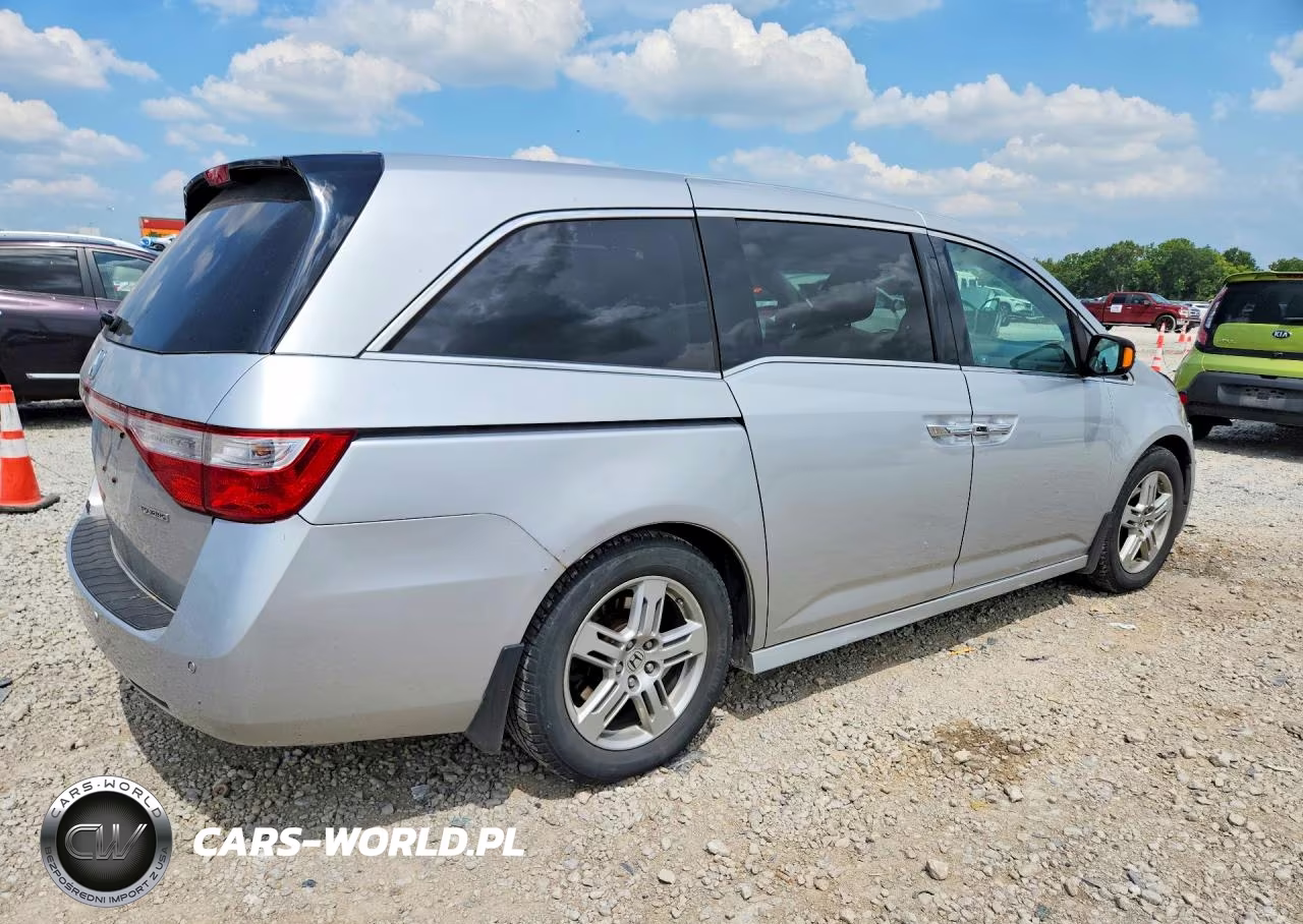 2012 Honda Odyssey Touring VIN:5FNRL5H93CB092077 - 3