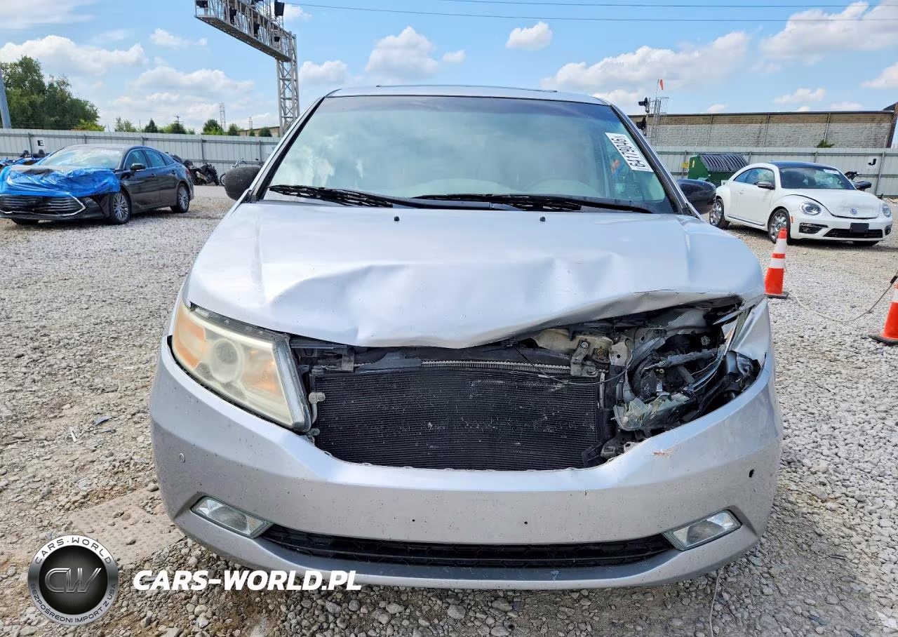 2012 Honda Odyssey Touring VIN:5FNRL5H93CB092077 - 5