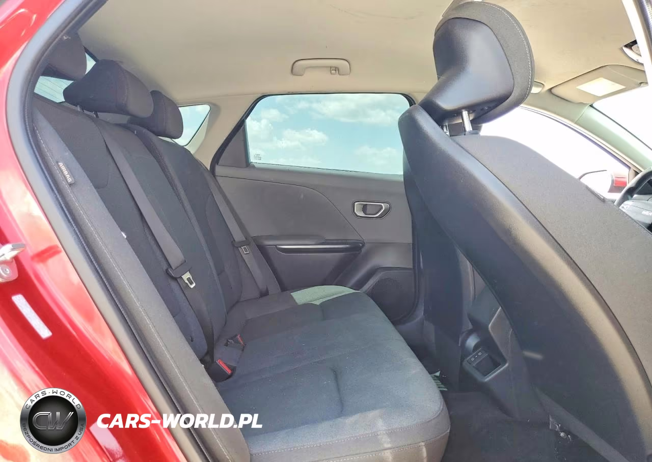 2025 Kia K4 Lxs VIN:3KPFT4DE5SE108090 - 10