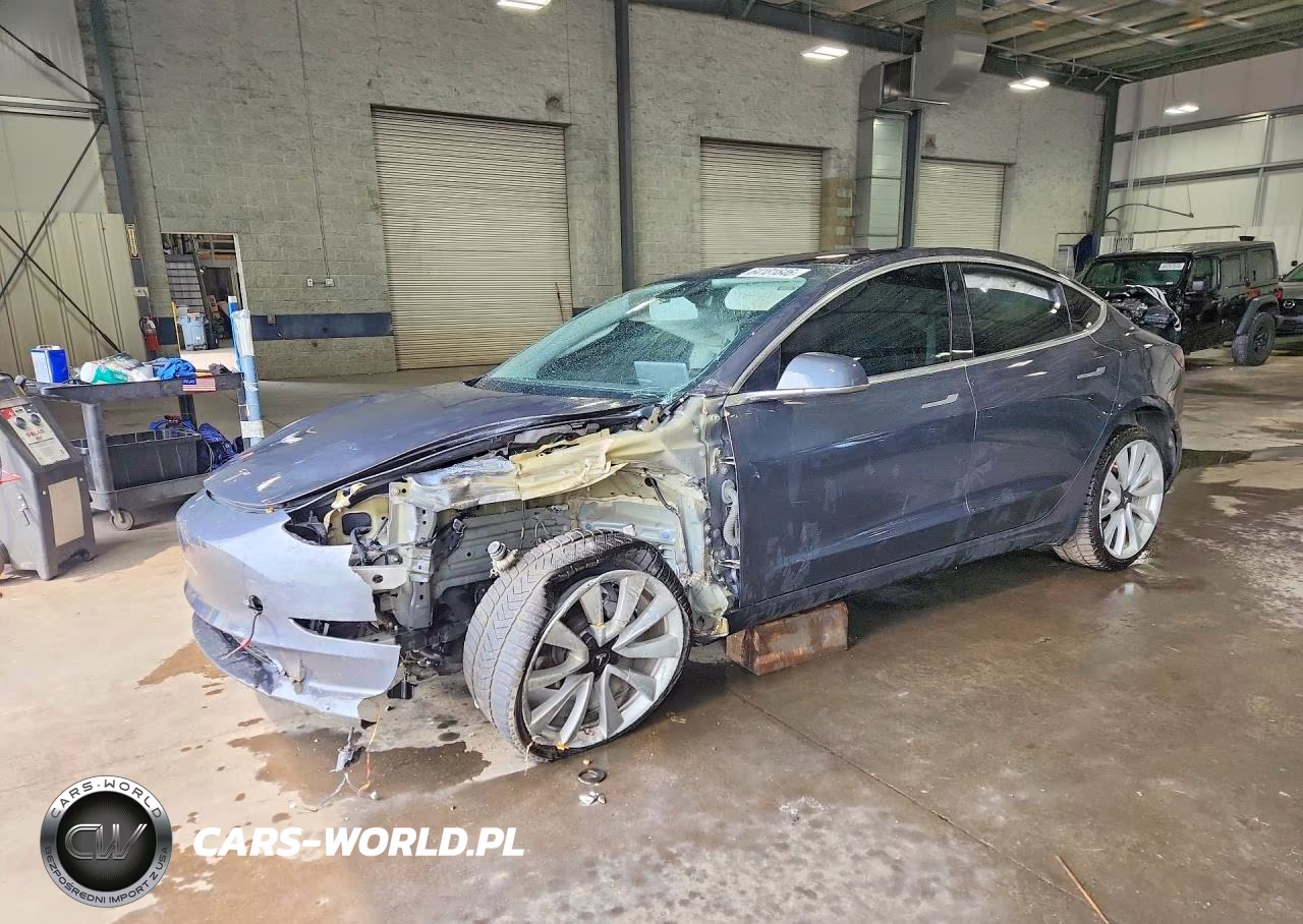 2018 Tesla Model 3 VIN:5YJ3E1EA5JF153286 - 1
