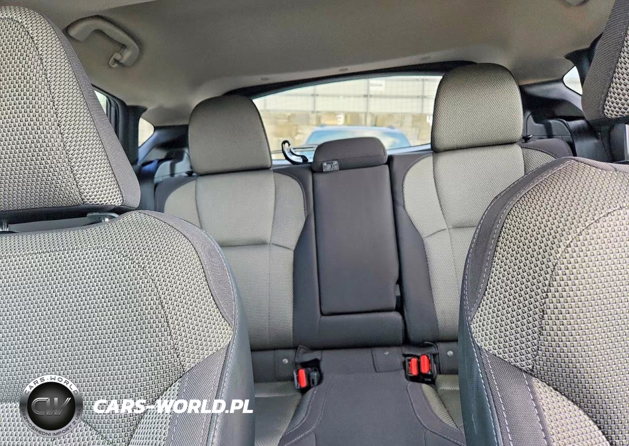 2024 Subaru Crosstrek Premium VIN:JF2GUADC3R8258199 - 10