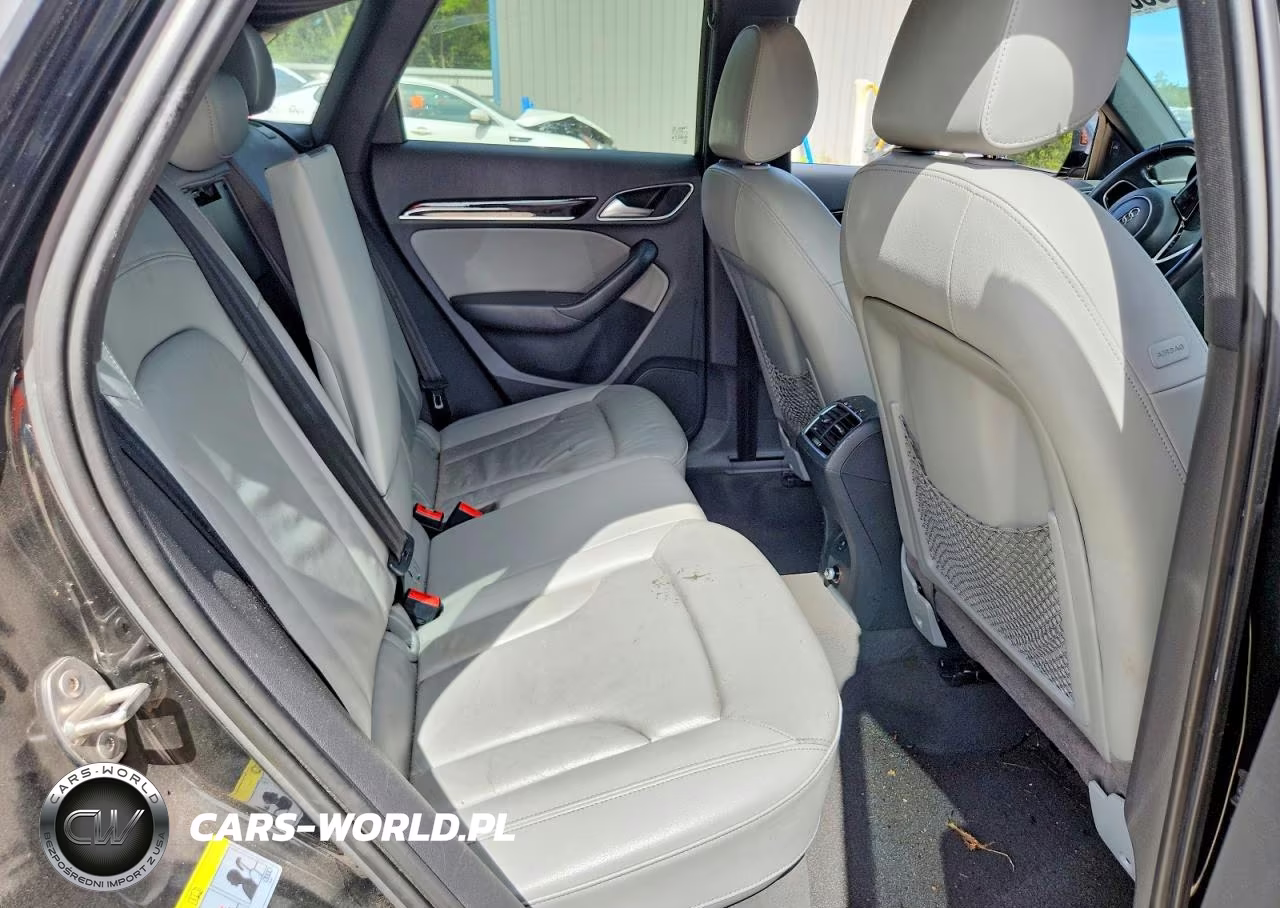 2016 Audi Q3 Premium Plus VIN:WA1EFCFS6GR005699 - 11