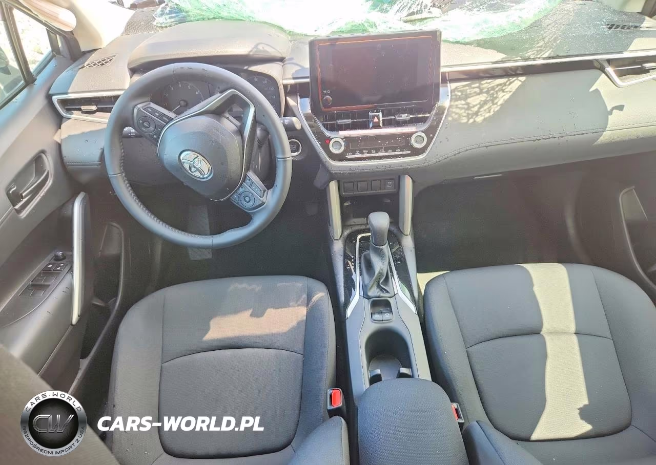 2025 Toyota Corolla Cross Le VIN:7MUCAAAG3SV138620 - 8