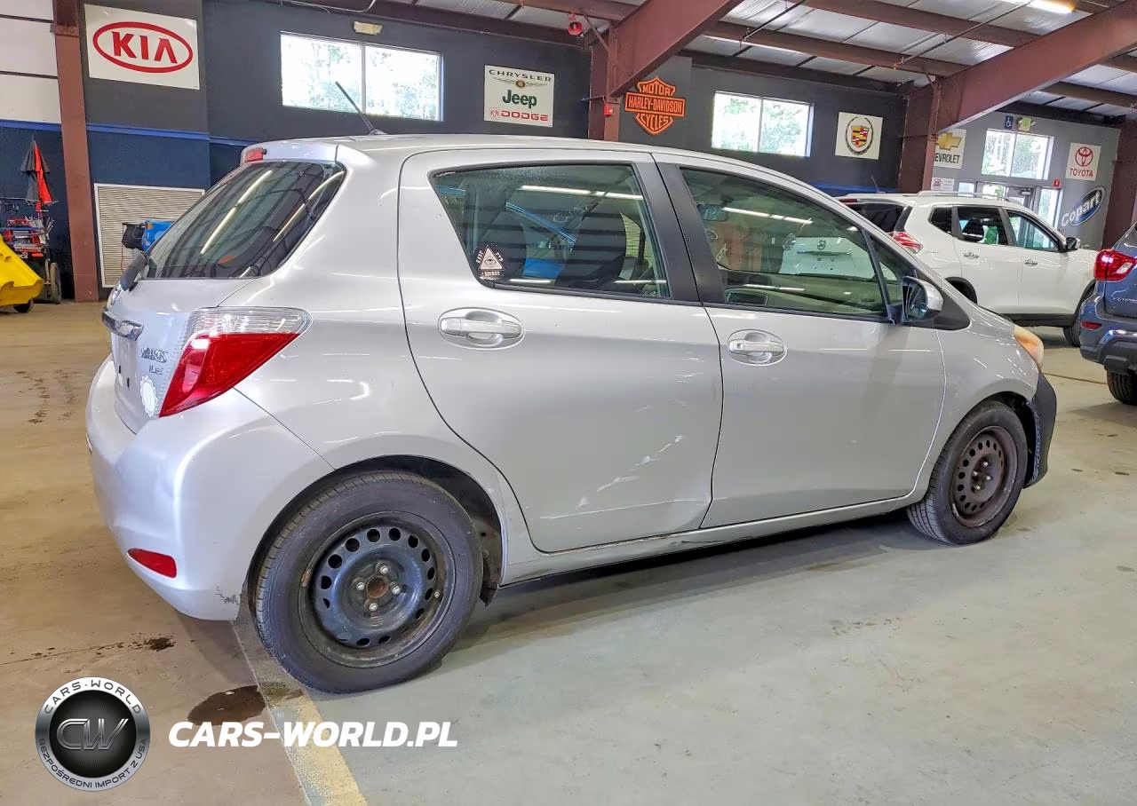 2013 Toyota Yaris 5-Door Le VIN:JTDKTUD3XDD543043 - 3