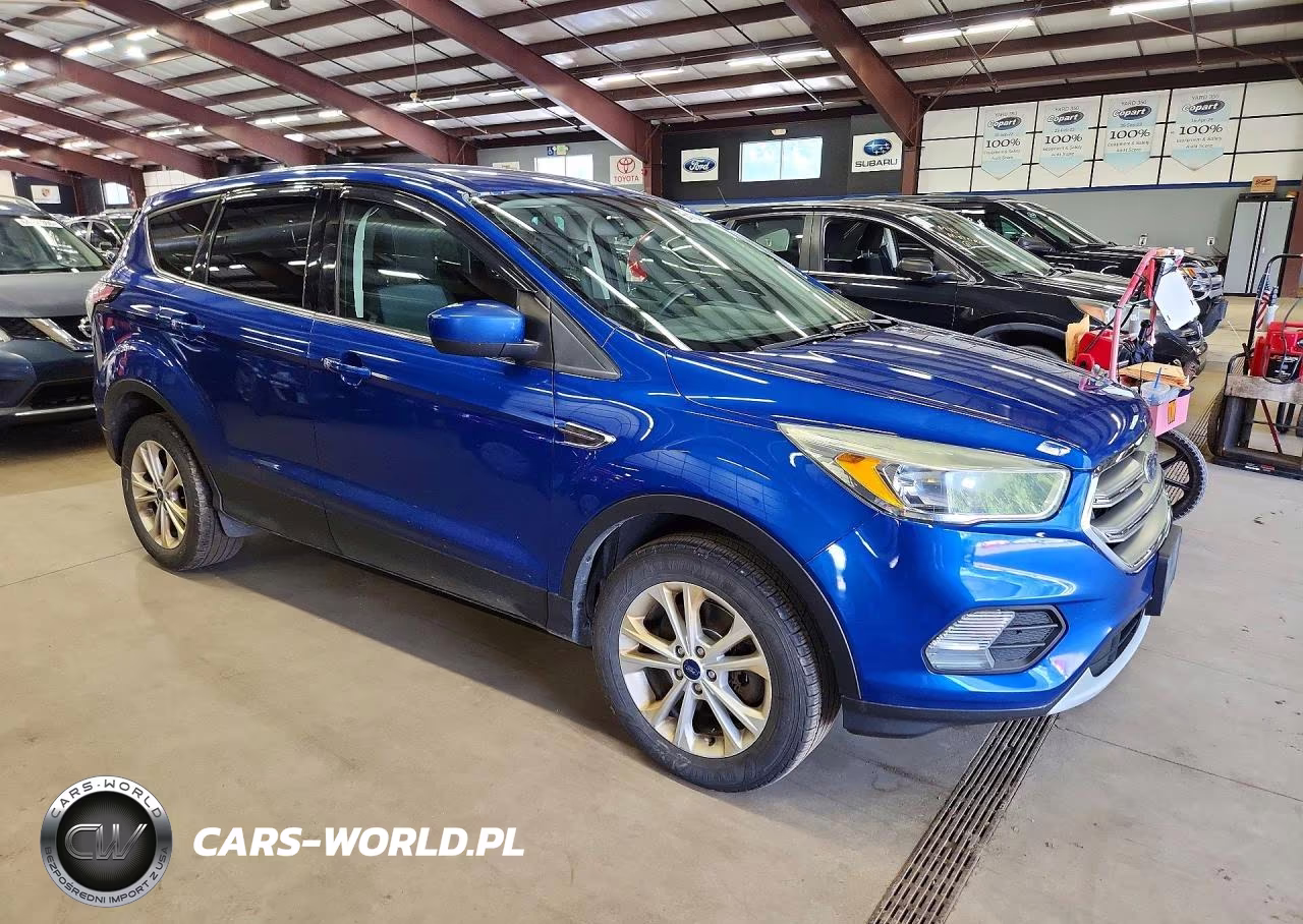 2017 Ford Escape Se VIN:1FMCU9GD7HUE61419 - 4