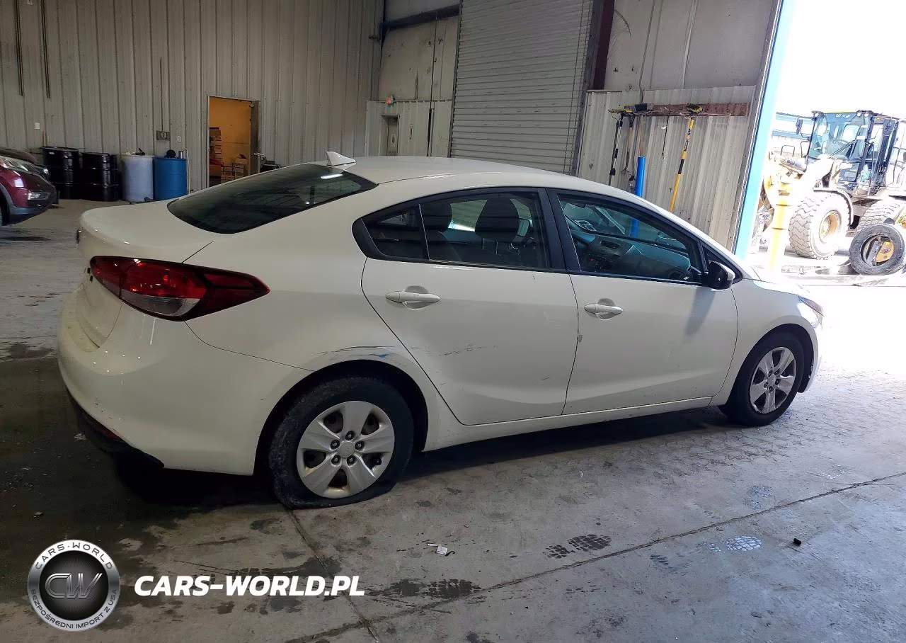 2018 Kia Forte Lx VIN:3KPFK4A72JE205626 - 3