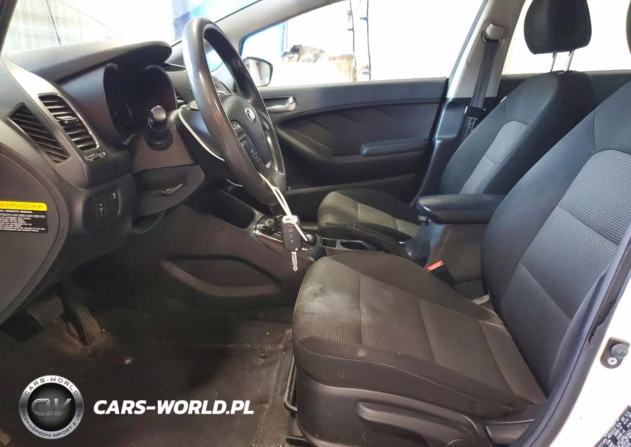 2018 Kia Forte Lx VIN:3KPFK4A72JE205626 - 7