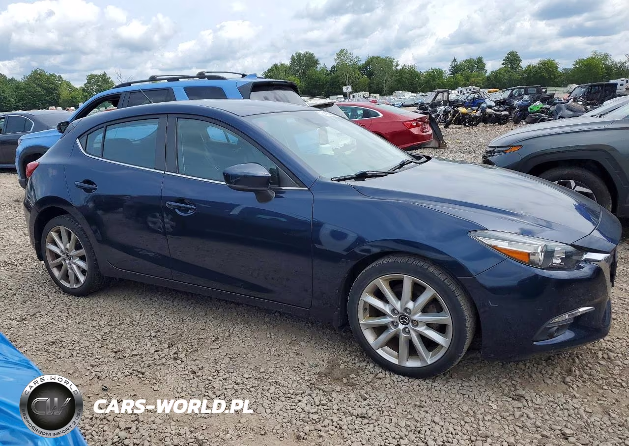 2017 Mazda 3 Touring VIN:JM1BN1L7XH1152219 - 4