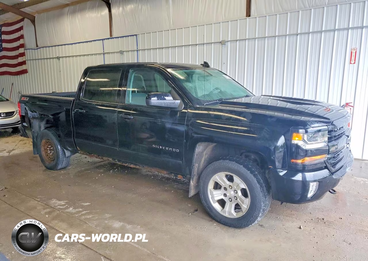 2017 Chevrolet Silverado K1500 Lt VIN:3GCUKREC3HG135371 - 4