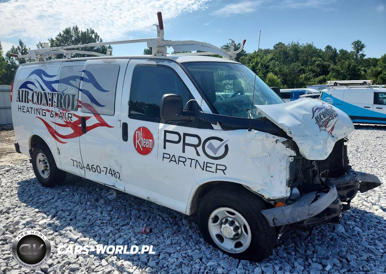 2011 Chevrolet Express G2500 VIN:1GCWGFBA2B1107045 - 4