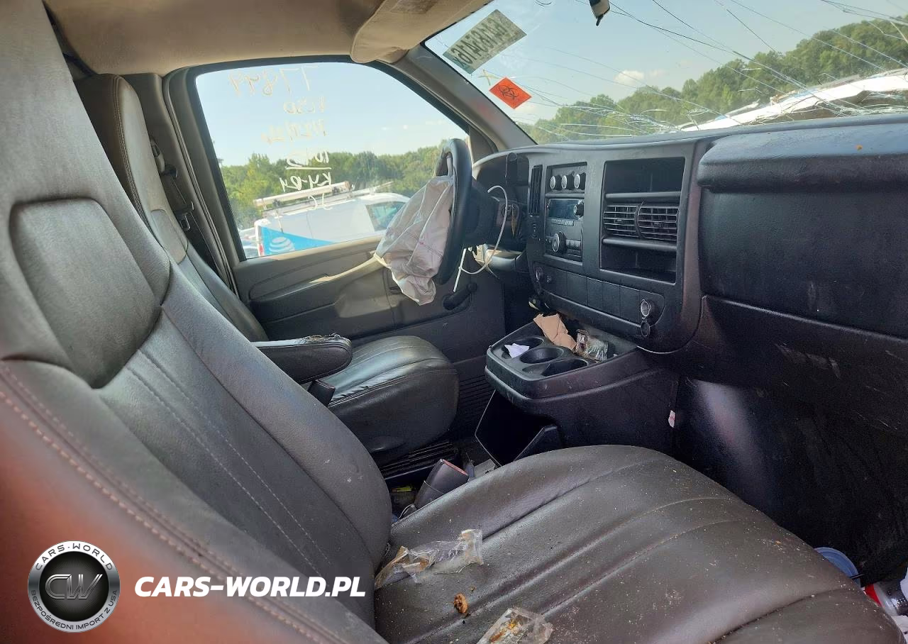2011 Chevrolet Express G2500 VIN:1GCWGFBA2B1107045 - 8