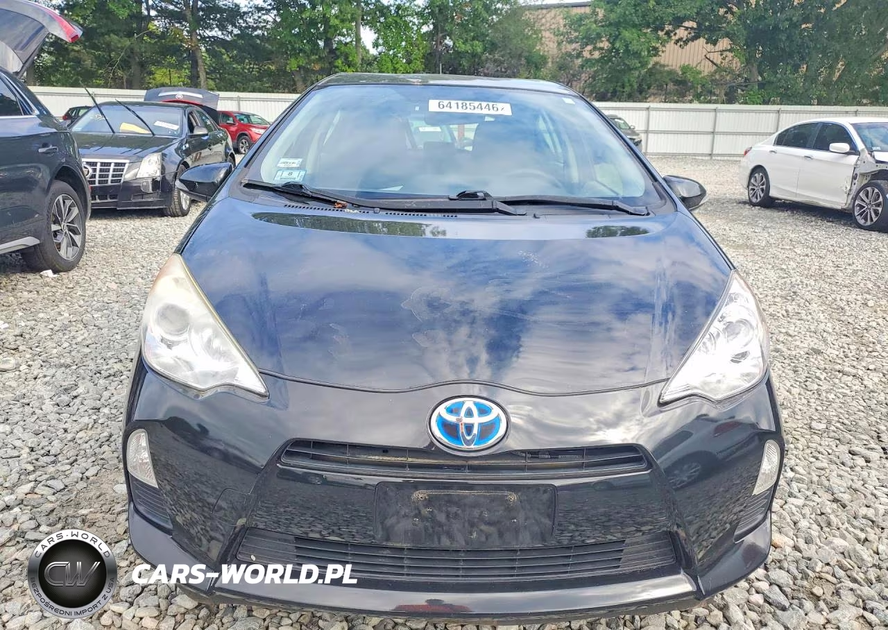 2012 Toyota Prius C Three VIN:JTDKDTB3XC1026660 - 5