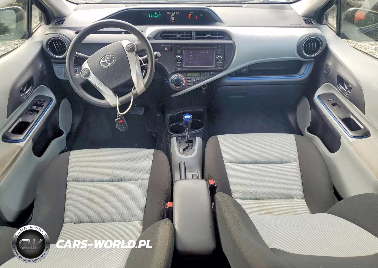 2012 Toyota Prius C Three VIN:JTDKDTB3XC1026660 - 8
