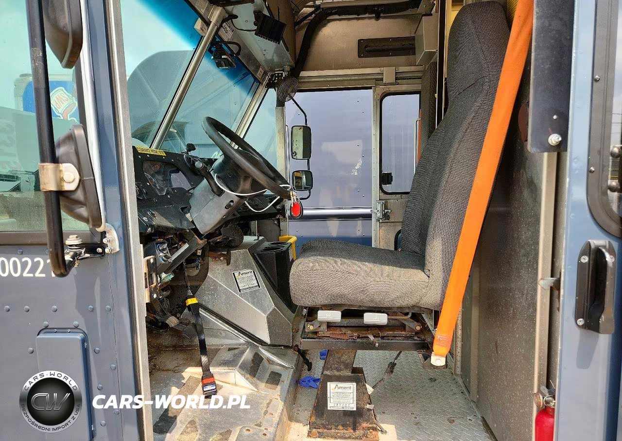 2019 Ford E450 Delivery Truck VIN:1FC3E4K61KDC48924 - 7
