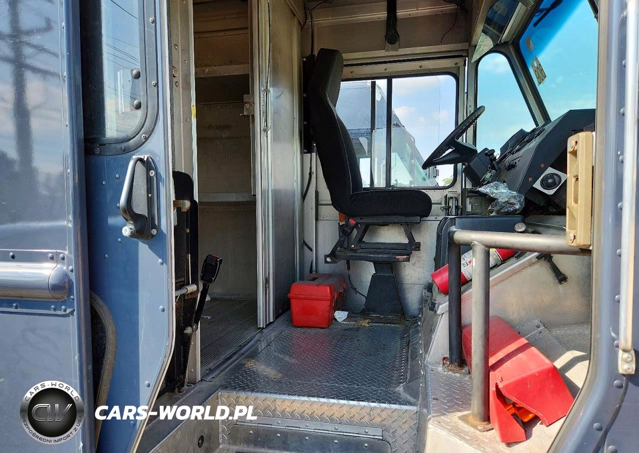 2020 Freightliner Mt45G Chassis Delivery Truck VIN:4UZAC2EA3LCMK2903 - 11