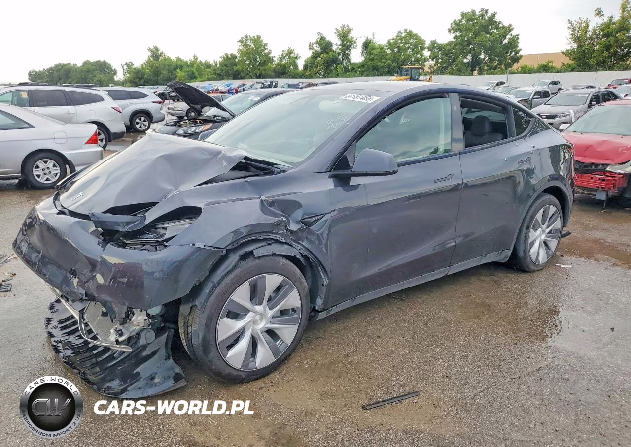 2024 Tesla Model Y – zdjęcie 1 z 12