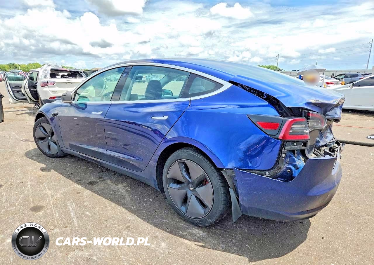 2018 Tesla Model 3 VIN:5YJ3E1EB0JF115182 - 2