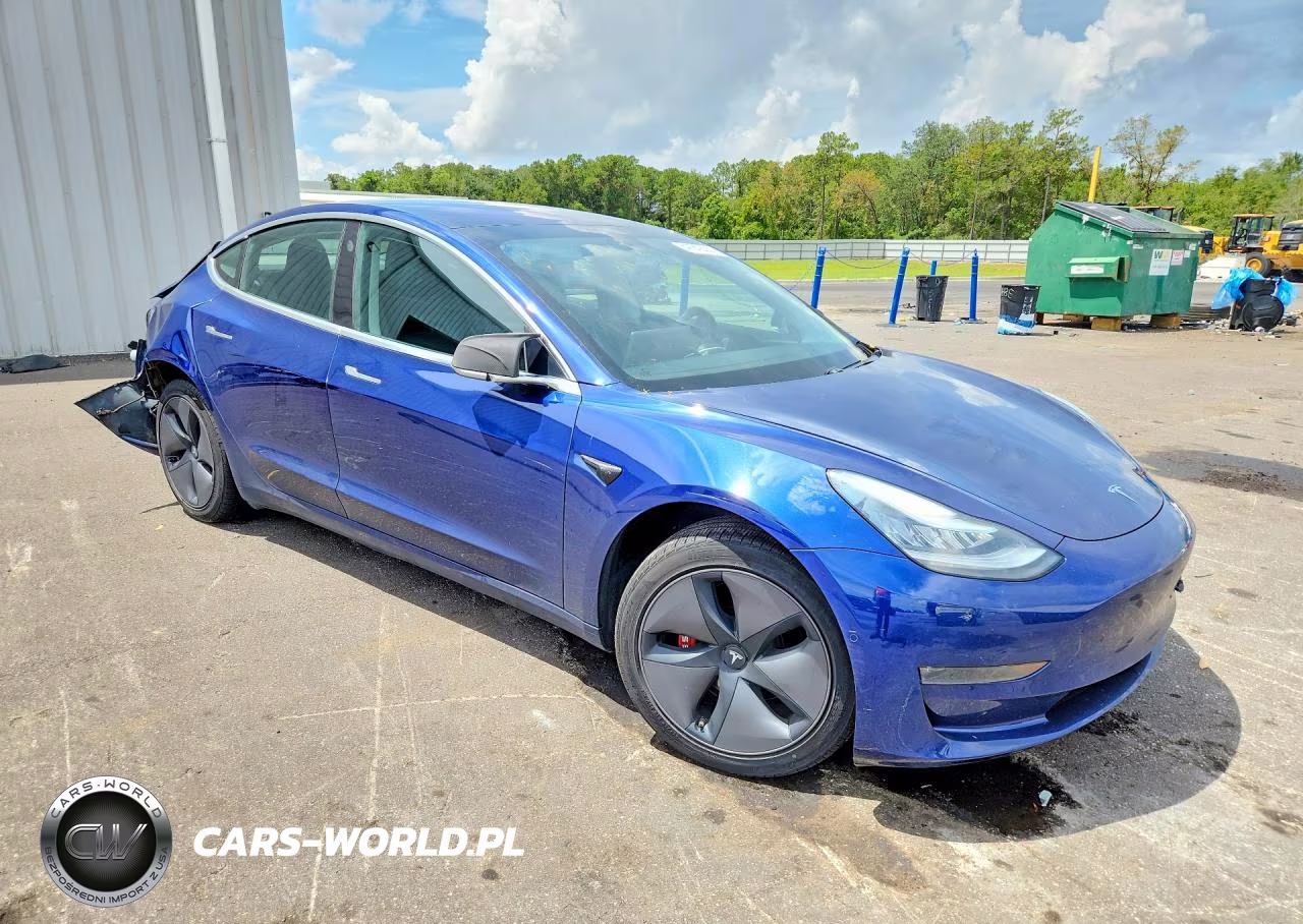 2018 Tesla Model 3 VIN:5YJ3E1EB0JF115182 - 4
