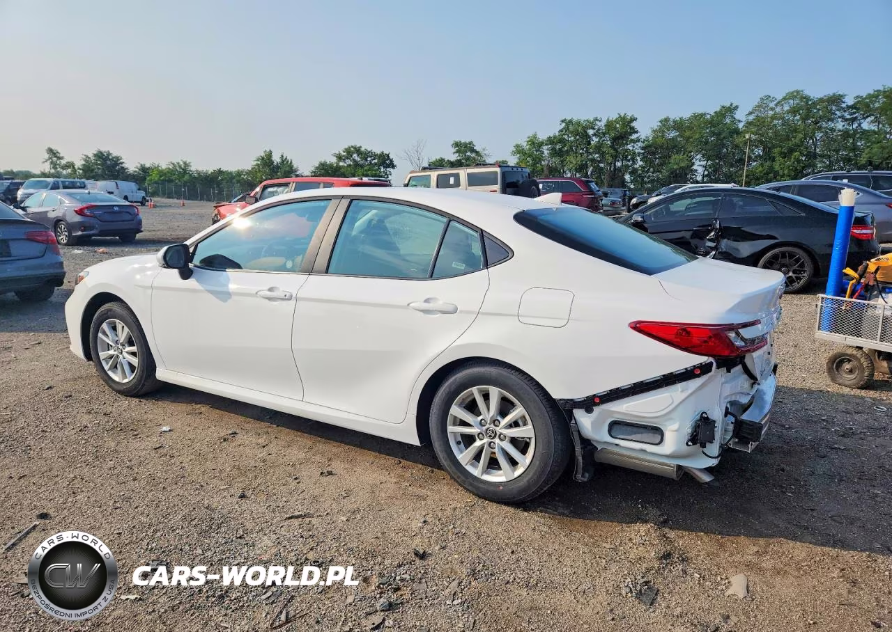 2026 Toyota Camry Le VIN:4T1DAACK1TU722877 - 2