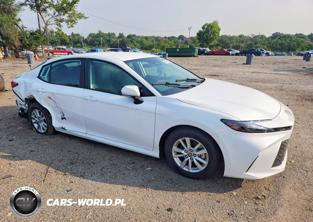 2026 Toyota Camry Le VIN:4T1DAACK1TU722877 - 4