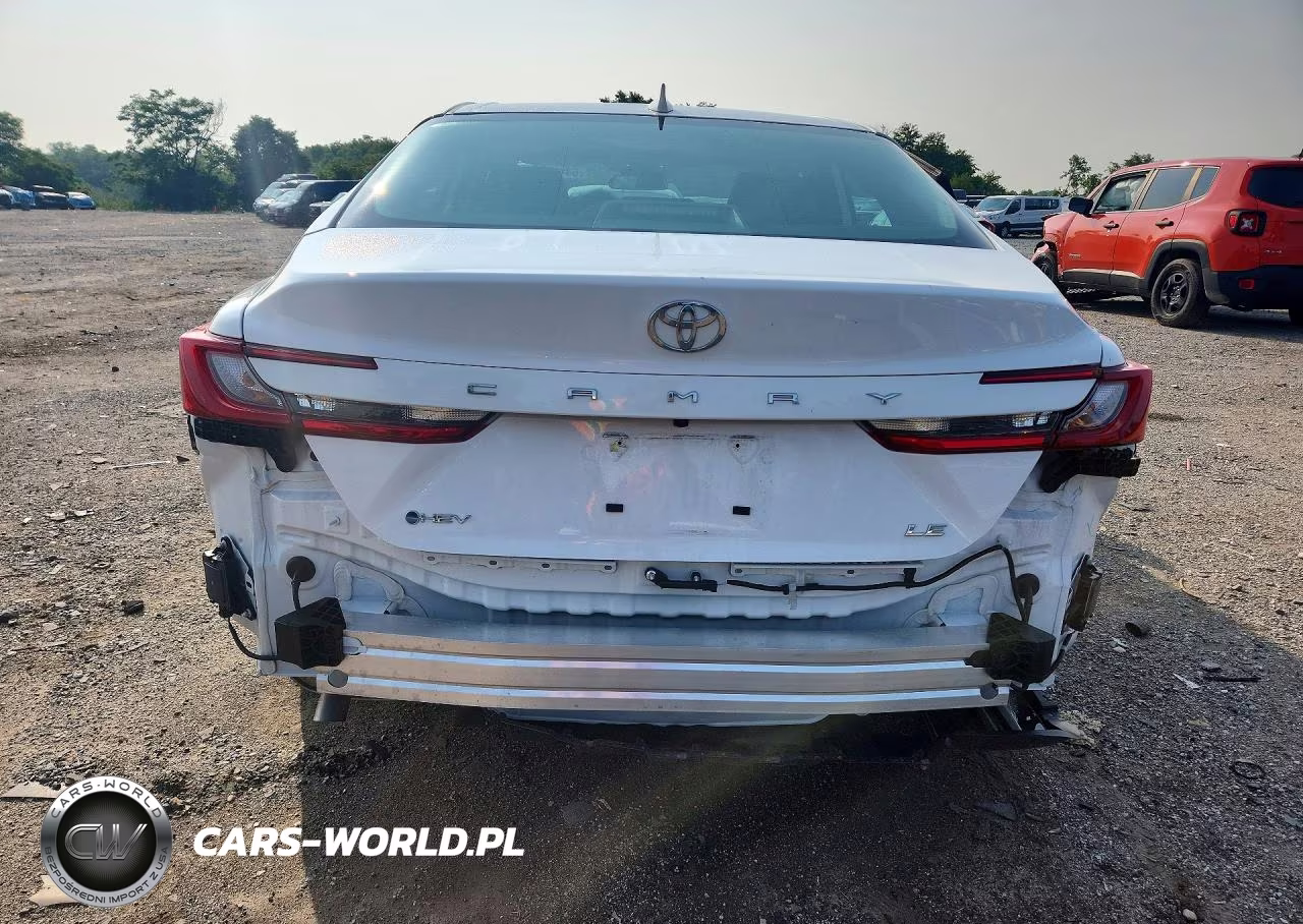 2026 Toyota Camry Le VIN:4T1DAACK1TU722877 - 6