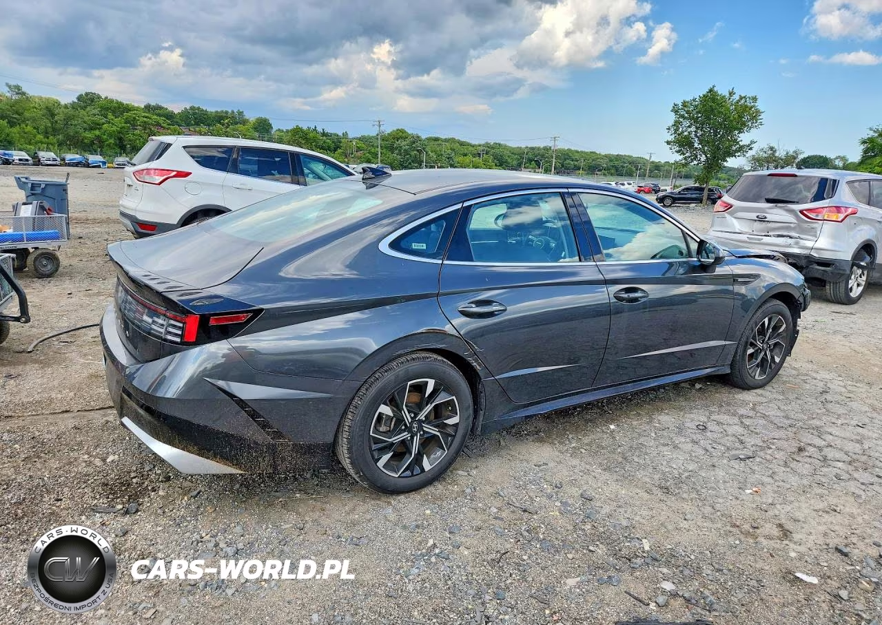 2025 Hyundai Sonata Sel VIN:KMHL64JA1SA488703 - 3