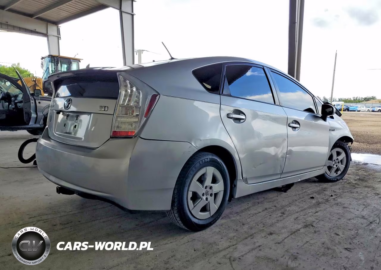 2011 Toyota Prius Three VIN:JTDKN3DU8B0268919 - 3