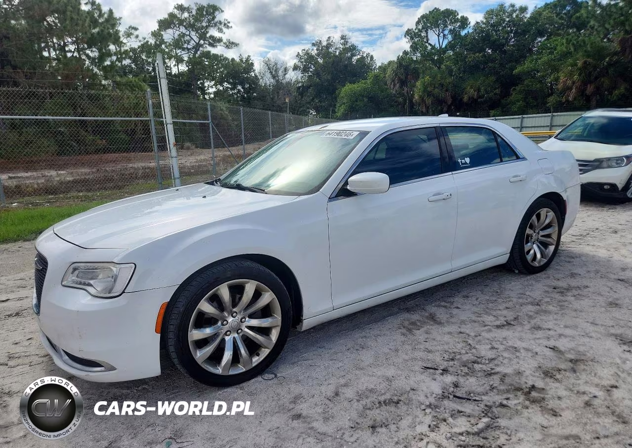 2016 Chrysler 300 Limited