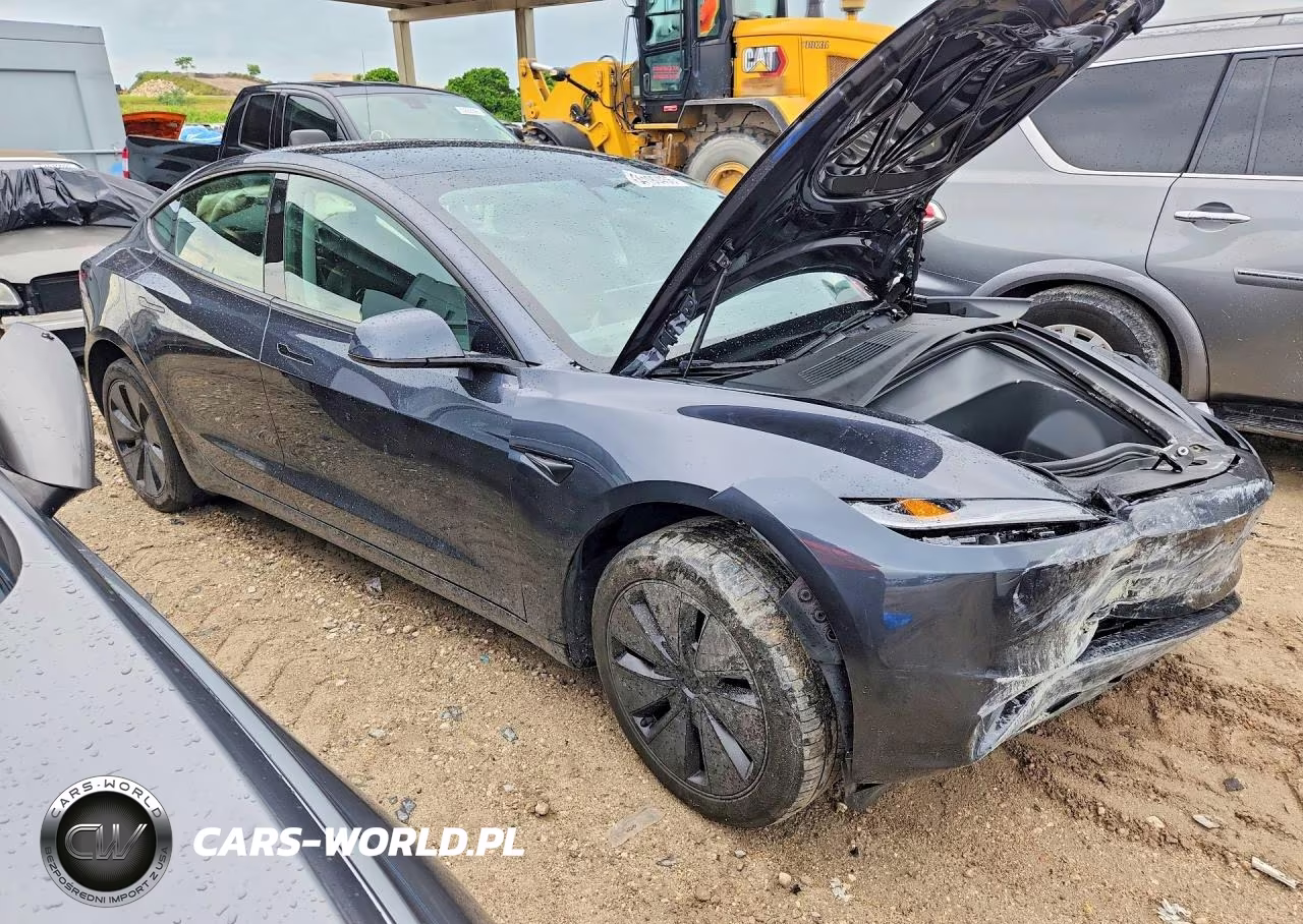 2025 Tesla Model 3 VIN:5YJ3E1EA6SF977203 - 4