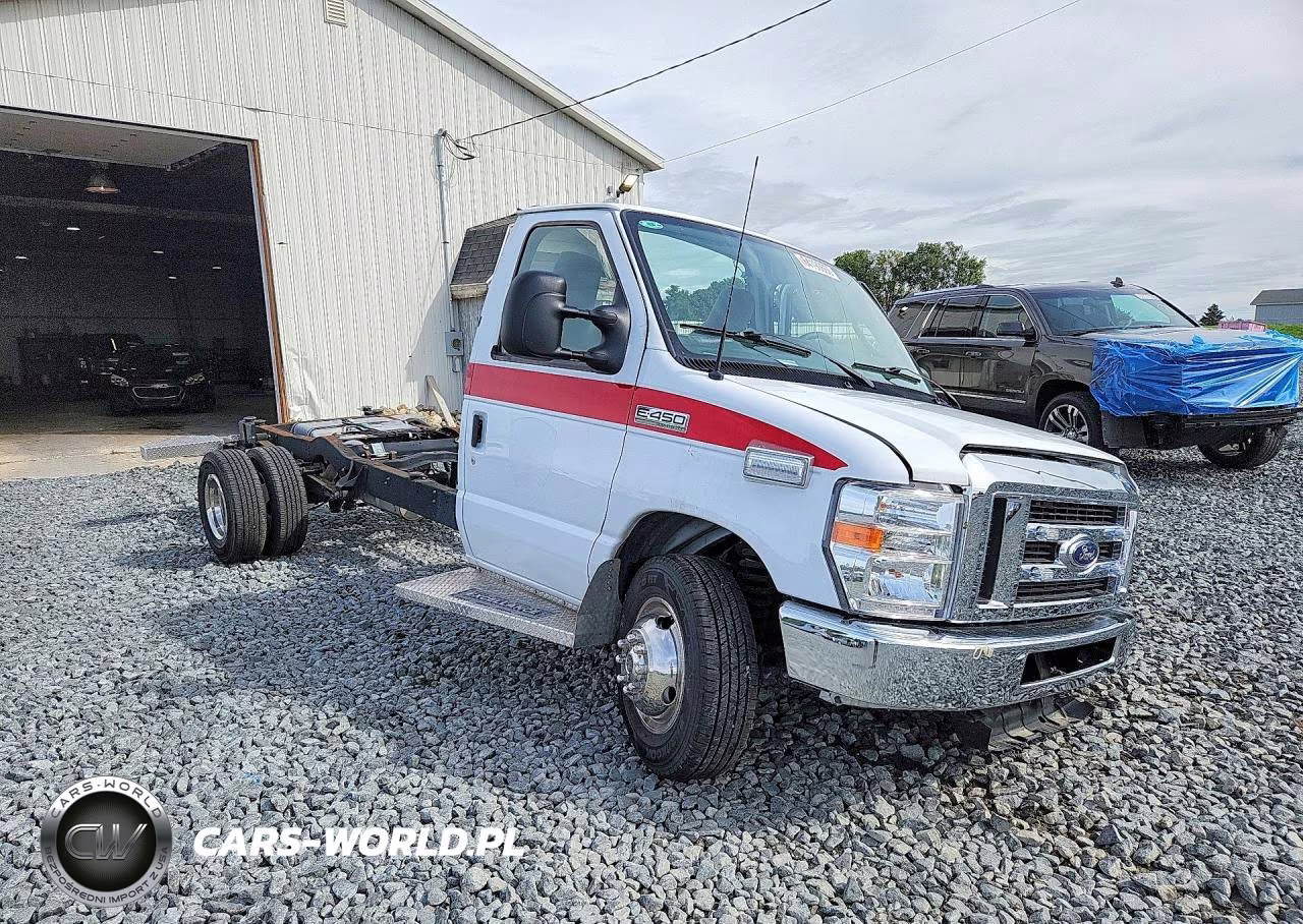 2025 Ford Econoline - Ambulance VIN:1FDXE4FN5SDD00182 - 4