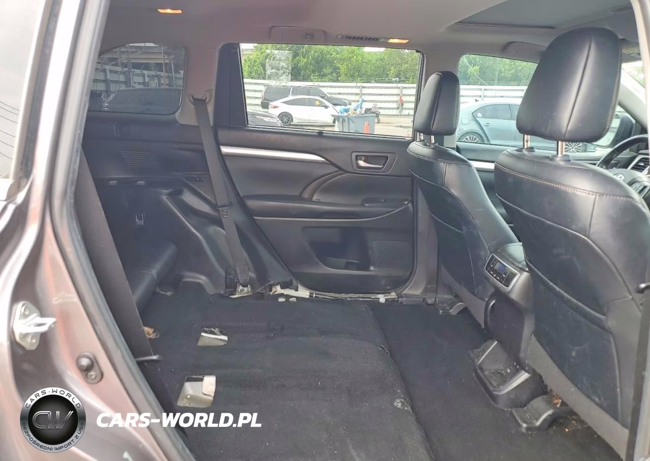 2019 Toyota Highlander Xle VIN:5TDKZRFHXKS557062 - 11
