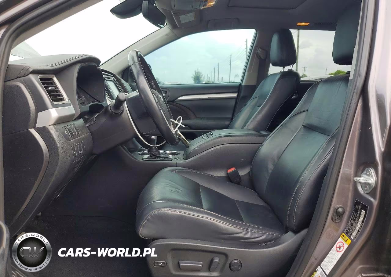 2019 Toyota Highlander Xle VIN:5TDKZRFHXKS557062 - 7