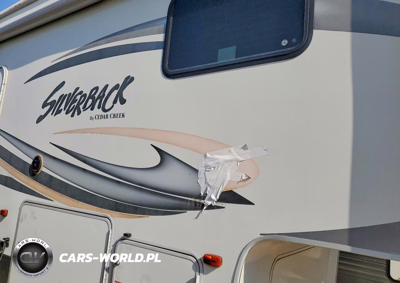 2013 Cedar Creek Silverback Camper VIN:4X4FCRE21DS209011 - 9