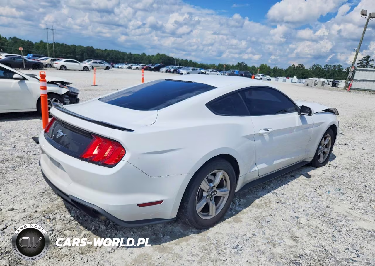 2018 Ford Mustang VIN:1FA6P8TH3J5106426 - 3