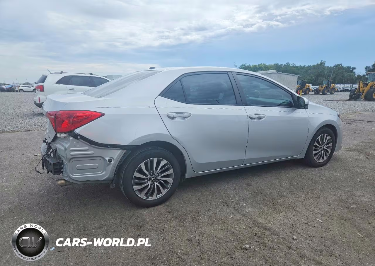 2019 Toyota Corolla Xle VIN:2T1BURHE7KC206233 - 3