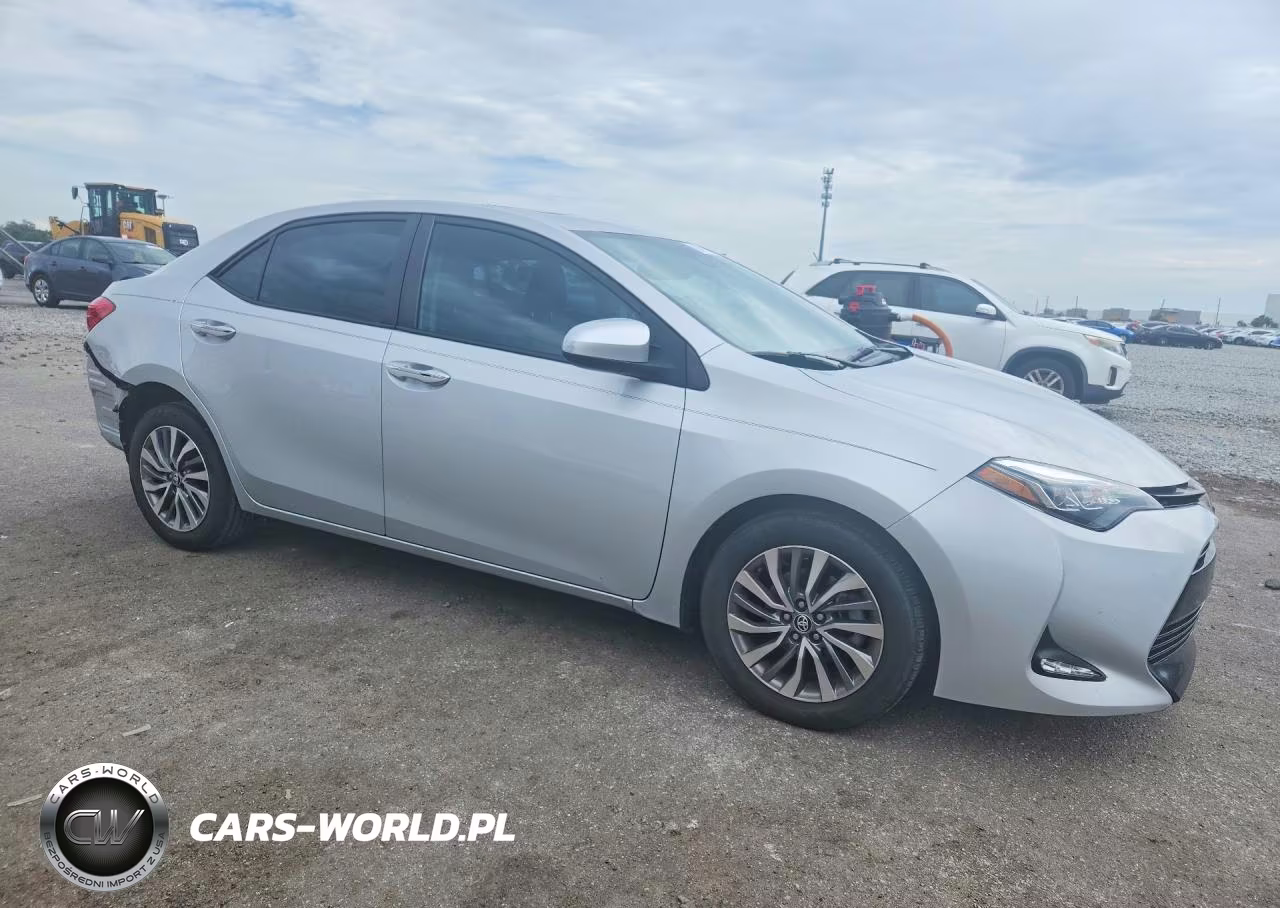 2019 Toyota Corolla Xle VIN:2T1BURHE7KC206233 - 4