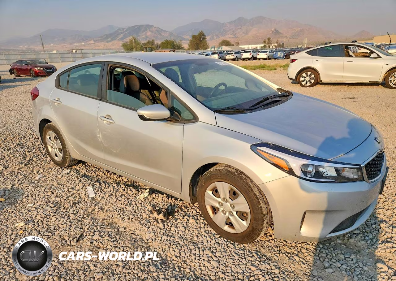 2017 Kia Forte Lx VIN:3KPFL4A76HE084199 - 4