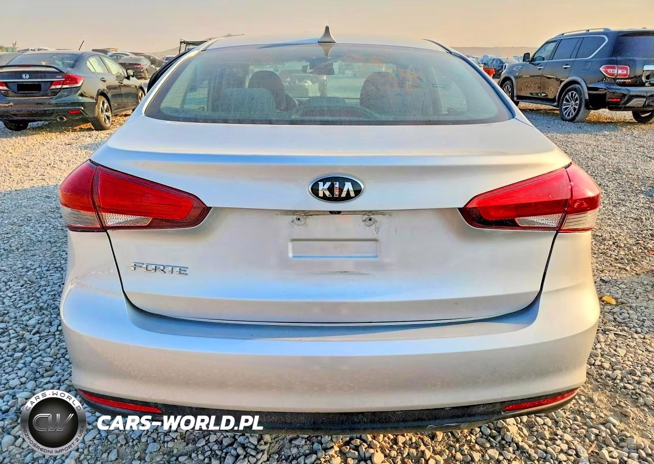2017 Kia Forte Lx VIN:3KPFL4A76HE084199 - 6