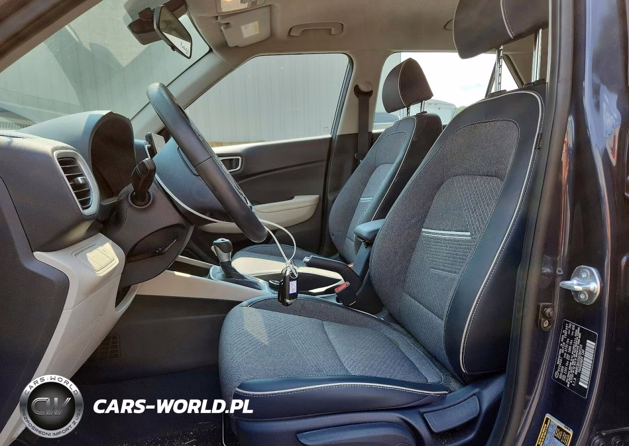 2025 Hyundai Venue Limited VIN:KMHRC8A33SU360103 - 7