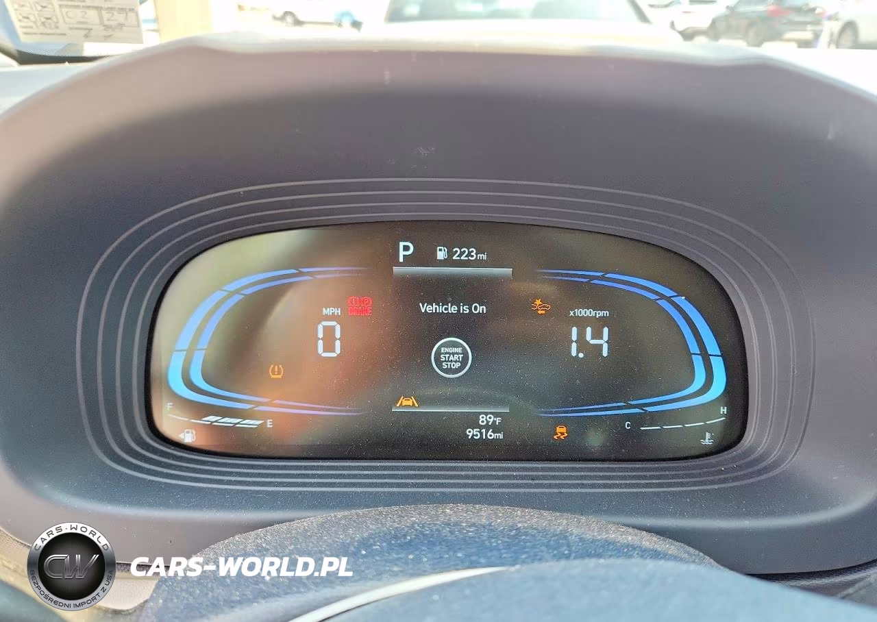 2025 Hyundai Venue Limited VIN:KMHRC8A33SU360103 - 9