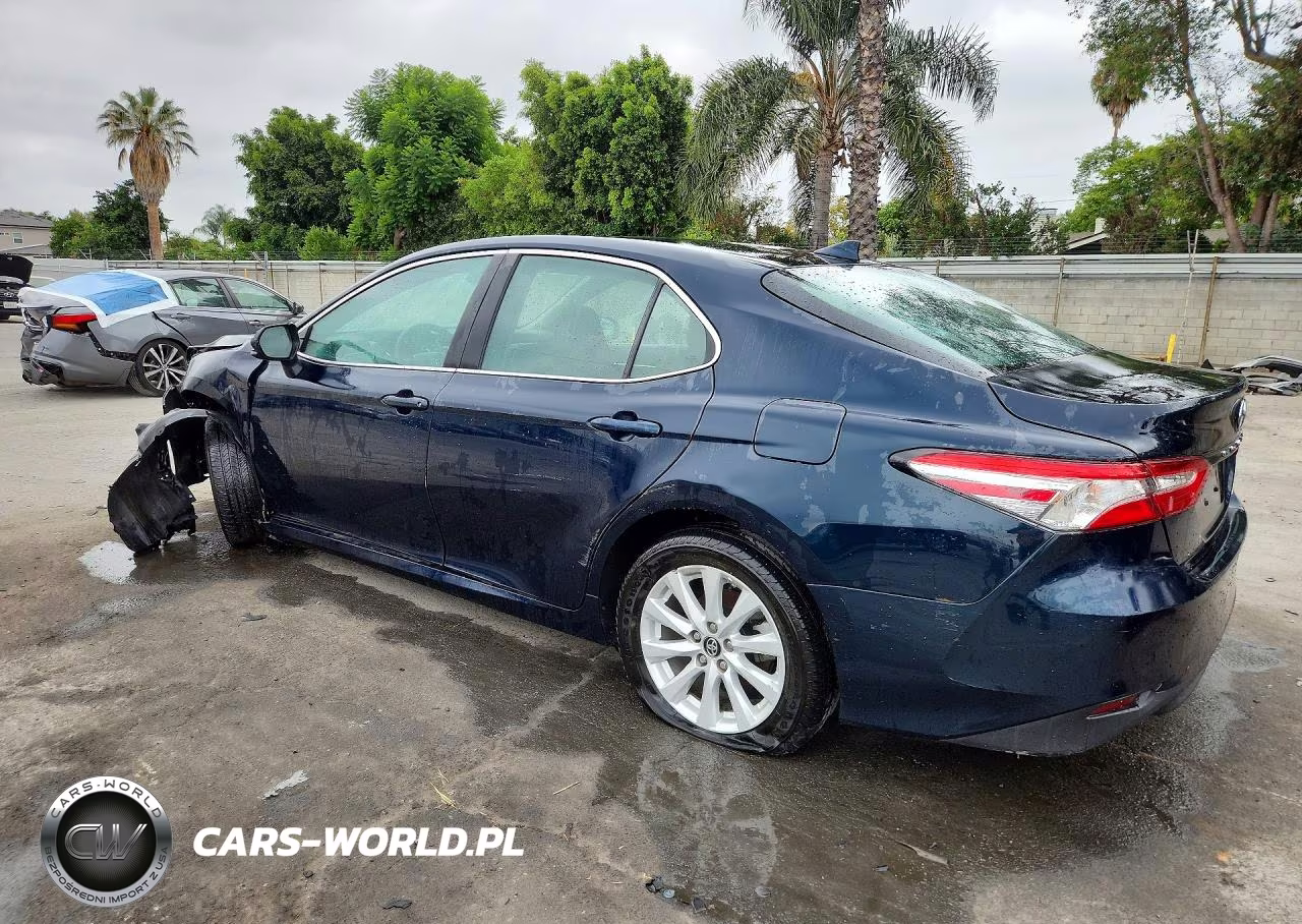 2019 Toyota Camry Le VIN:4T1B11HK3KU288976 - 2
