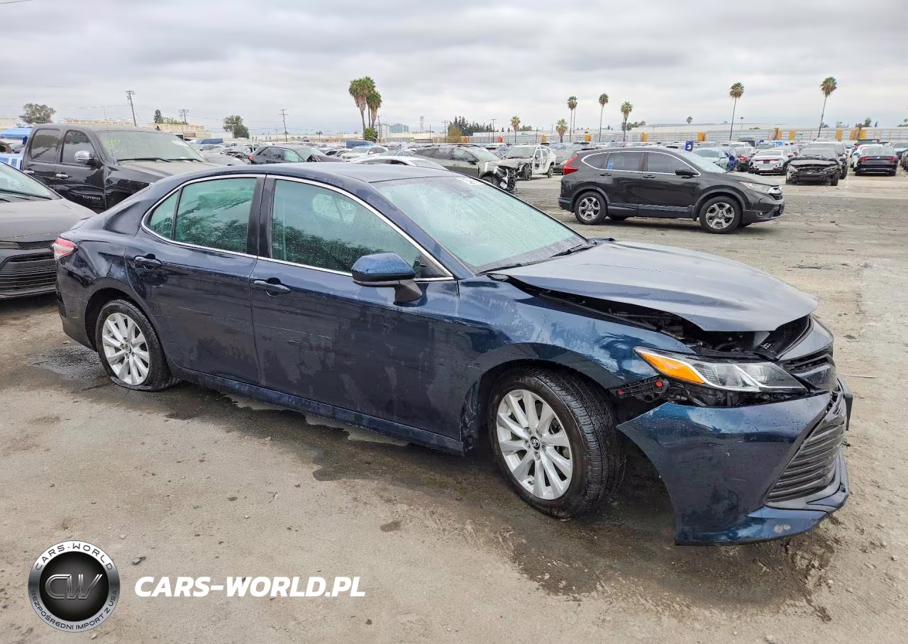 2019 Toyota Camry Le VIN:4T1B11HK3KU288976 - 4