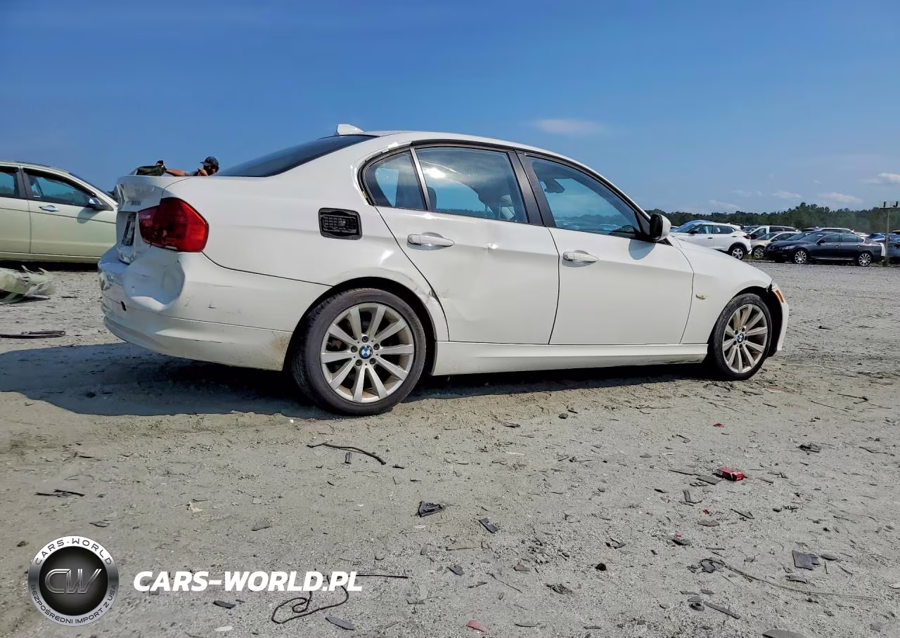 2011 BMW 328 I VIN:WBAPH7C54BE681905 - 3