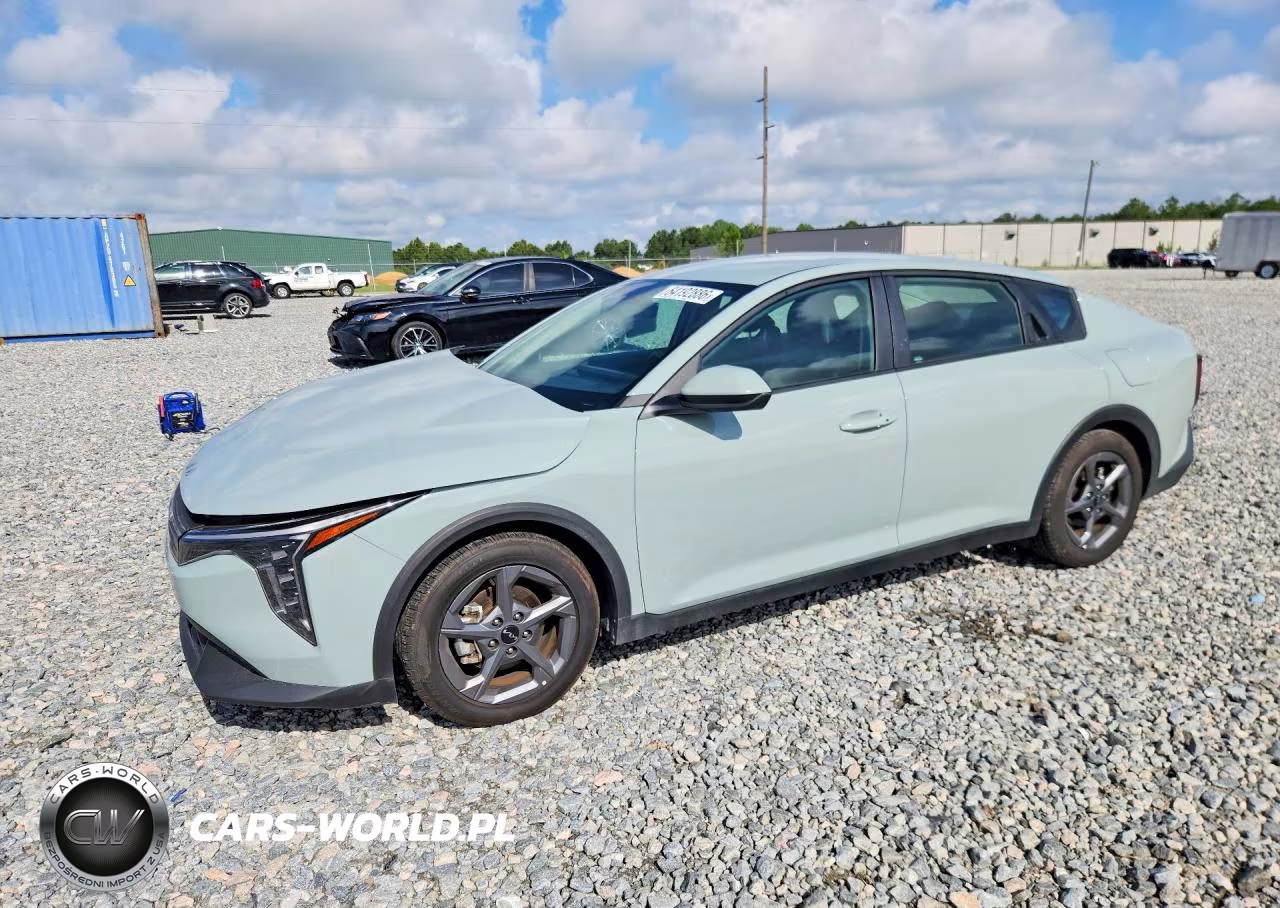 2025 Kia K4 Lxs