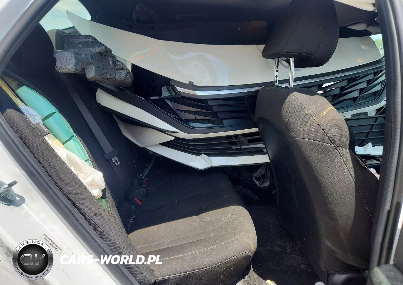 2025 Hyundai Elantra Sel Sport VIN:KMHLM4DG5SU049010 - 10