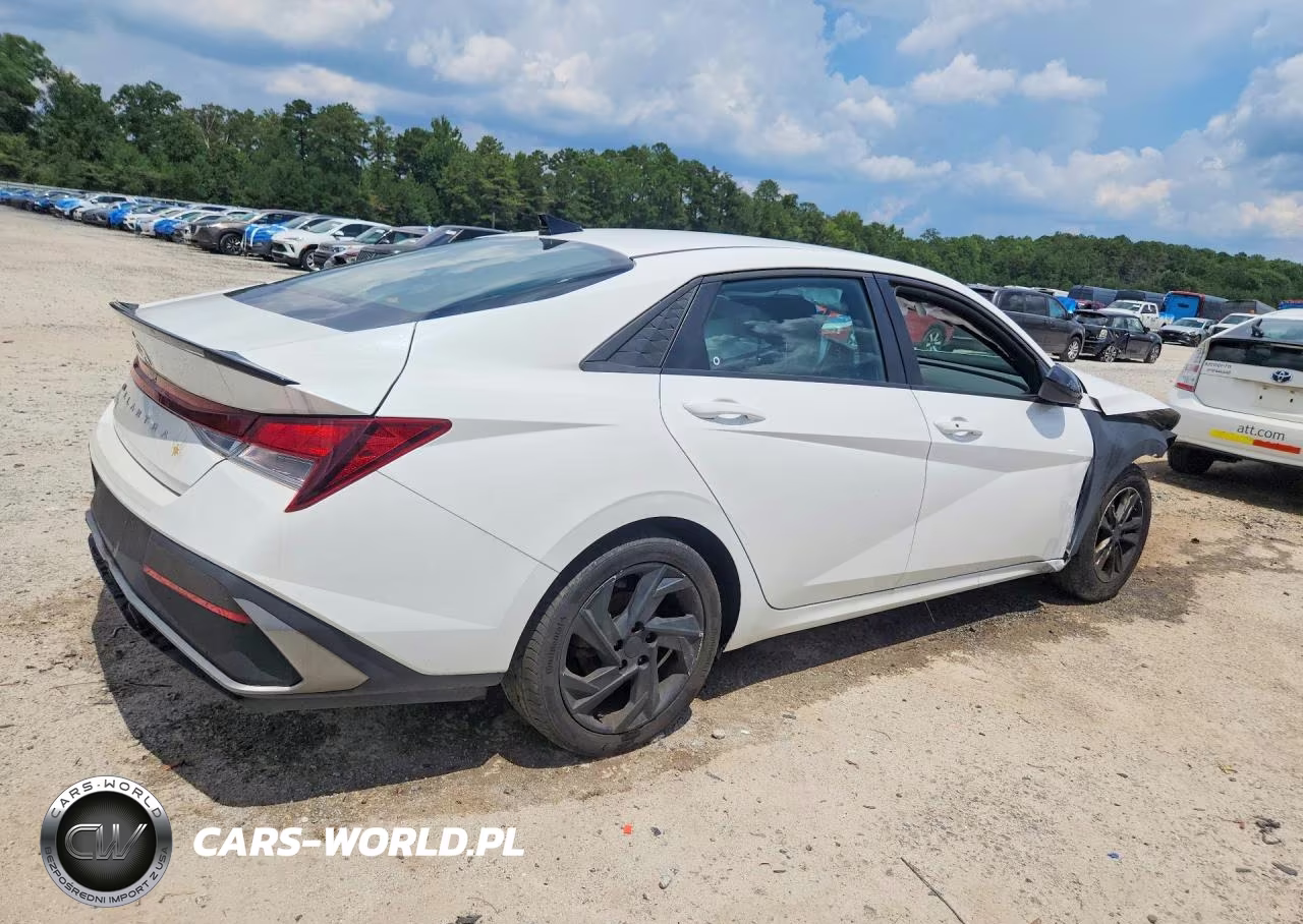 2025 Hyundai Elantra Sel Sport VIN:KMHLM4DG5SU049010 - 3