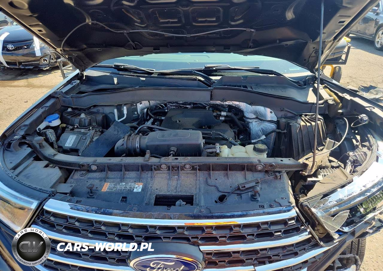 2020 Ford Explorer Xlt VIN:1FMSK8DH6LGA33075 - 12
