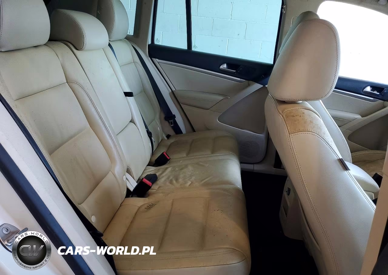 2013 Volkswagen Tiguan S VIN:WVGBV7AX2DW501582 - 11